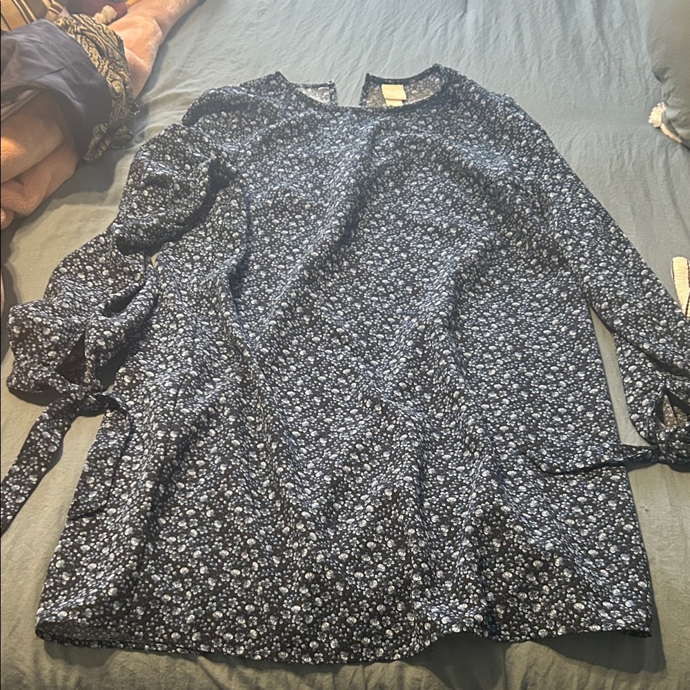 H&M blue floral dress